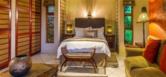 Serviced daily en-suite accommodation - less than 5 minutes from the Nelspruit Golf Club