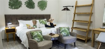 Our golf tours to South Africa provide comfortable en-suite accommodation with either twin or double beds.